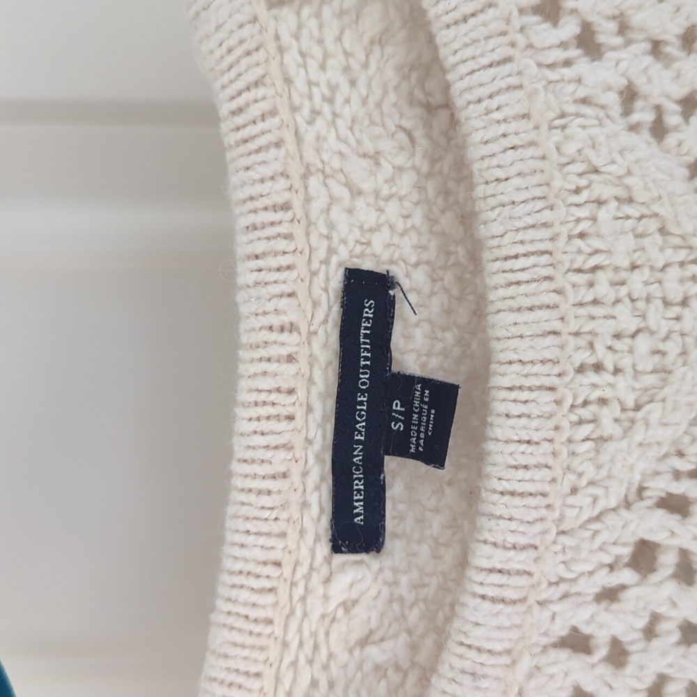 American Eagle Outfitters off-white chunky Sweater - Picture 2 of 13